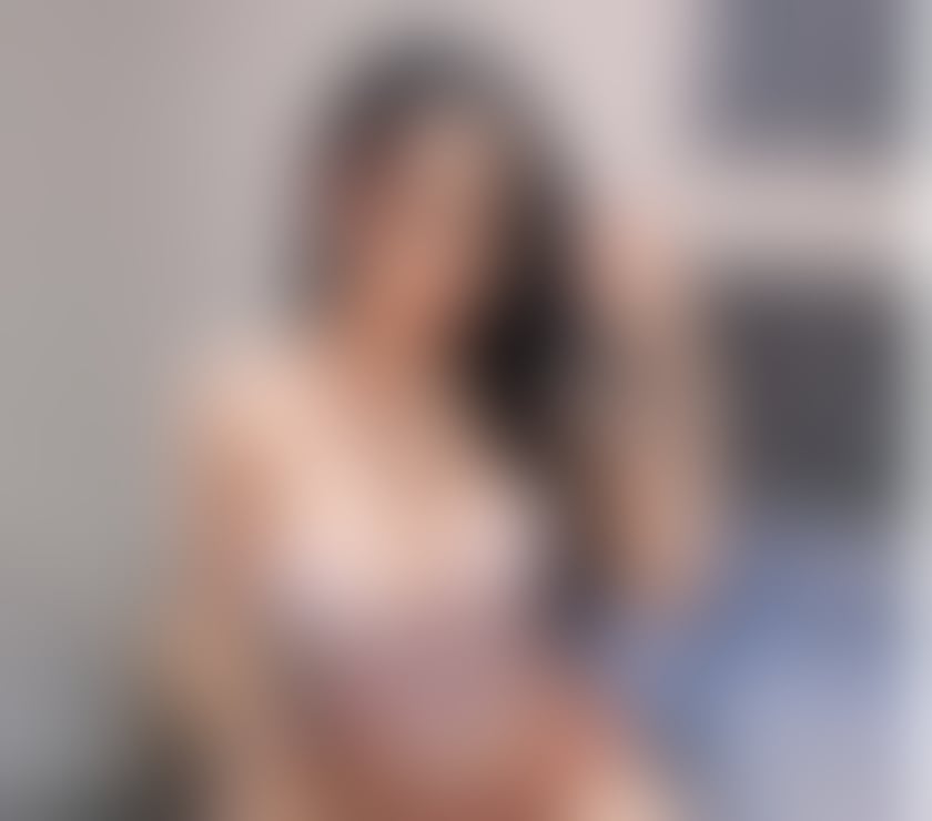 Escorts Surrey Guildford - Photos for Slim Sexy Feminine Busty Curvy 🔥 Thai TS Ladyboy x