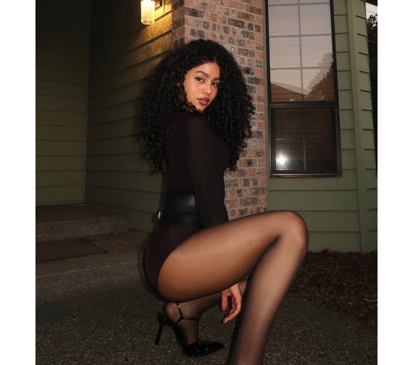 Escorts South East London Bermondsey - South East London - Photos for CALM, SEXY BRUNETTE JUST THE RIGHT AMOUNT 💋❤️‍🔥