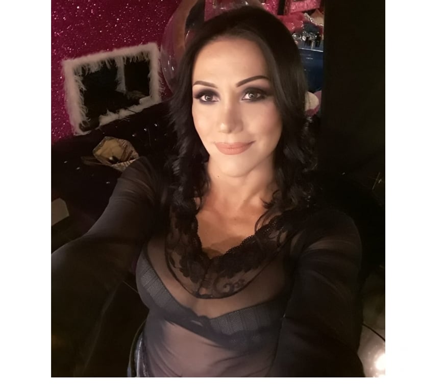 Trans Escorts East Sussex Brighton - Photos for Feminine Juicy Smooth Model TRANS Girl With Hard TOY