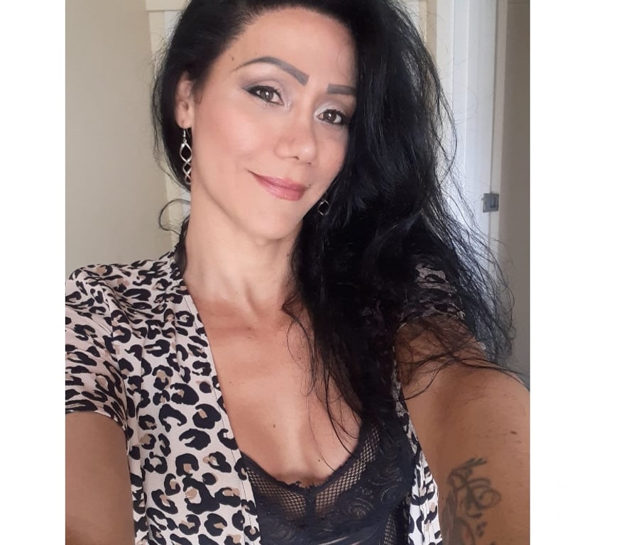 Trans Escorts East Sussex Brighton - Photos for Feminine Juicy Smooth Model TRANS Girl With Hard TOY