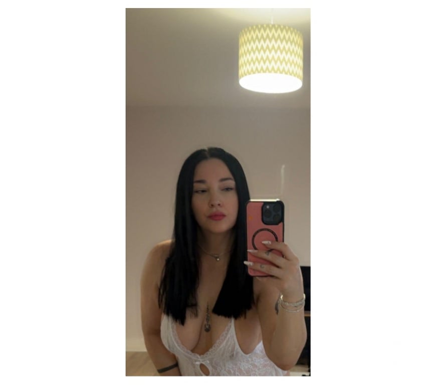 Escorts Buckinghamshire Milton Keynes - Photos for Half British half German x NEW Emy in Milton