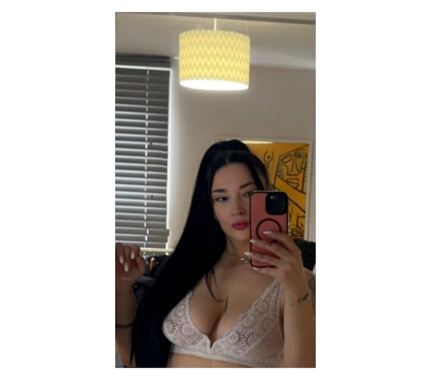 Escorts Buckinghamshire Milton Keynes - Photos for Half British half German x NEW Emy in Milton