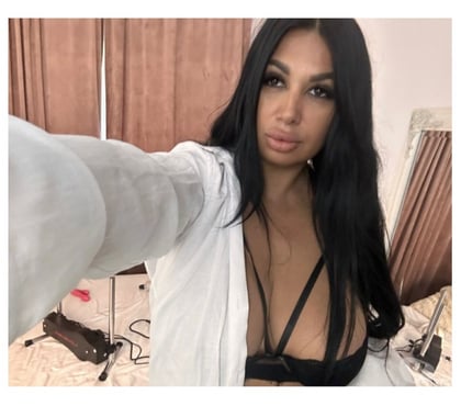 Escorts Farnborough Rushmoor - Photos for Half British half German x NEW Emy in Farnborough