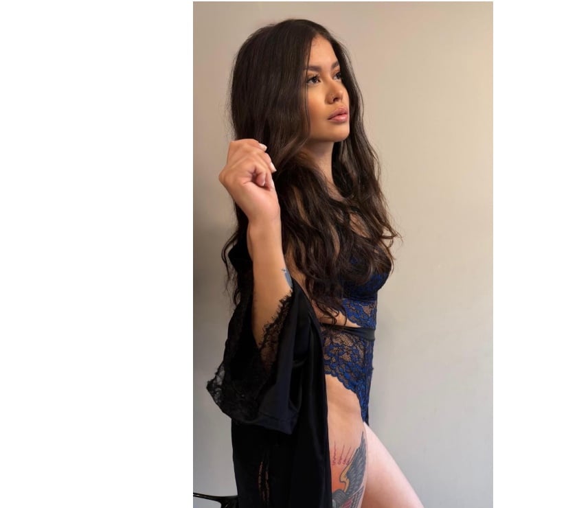 Escorts Nottinghamshire Nottingham - Photos for Myrles Brunette Party in Nottingham