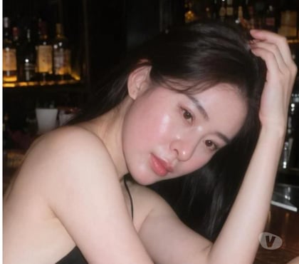 Photos for The beautiful girl who has just arrived in this city