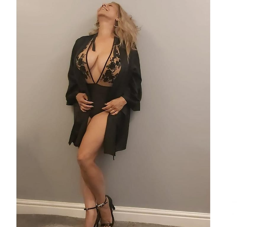 Escorts Gloucestershire Gloucester - Photos for COLOMBIAN LOLA HOT NEW IN TOWN