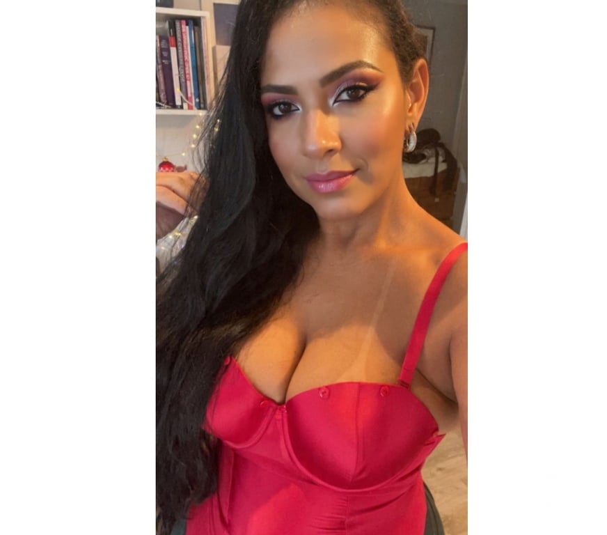 Escorts Hertfordshire Watford - Photos for BRUNAXX Big butt Big natural breasts Tanned body👙🍑