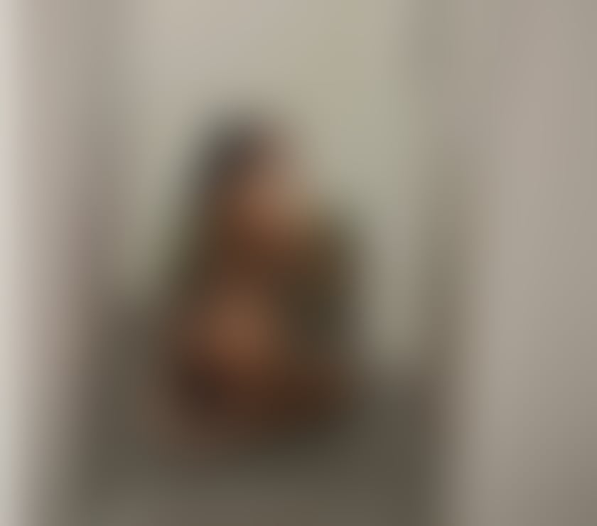 Escorts West Kensington Station West London - Photos for TEXT ME ONLY WHATSAPP💛OWO🩷 AVAILABLE 🌼