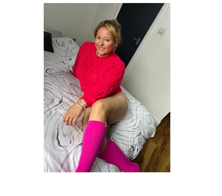 Escorts Reading Reading Town Centre - Reading - Photos for Maya Sweet party Paraguayan girl!