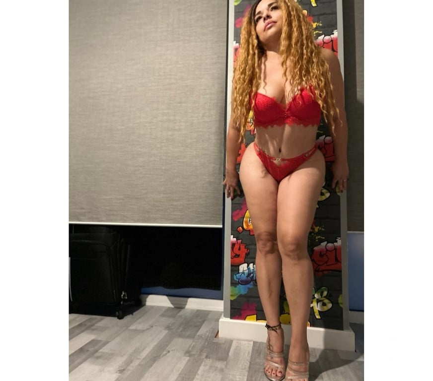 Escorts Bedfordshire Bedford - Photos for Hot lady in the city💋