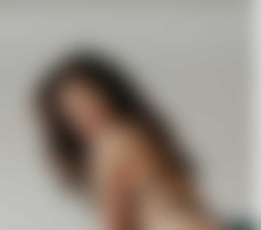 TINA NEW IN THE AERIA BEST SERVICE