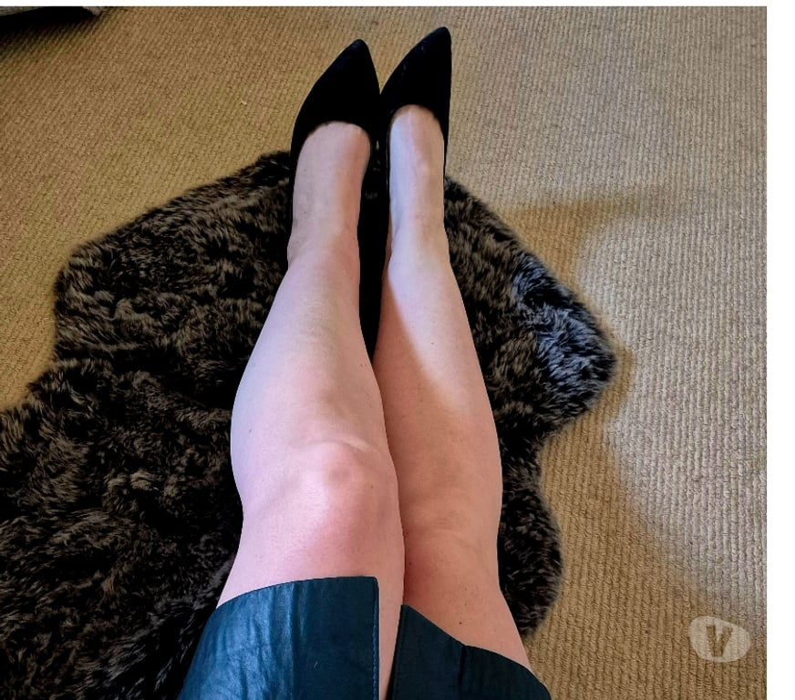 Escorts Gloucestershire Stroud - Photos for Sensual dominatrix and occassional escort