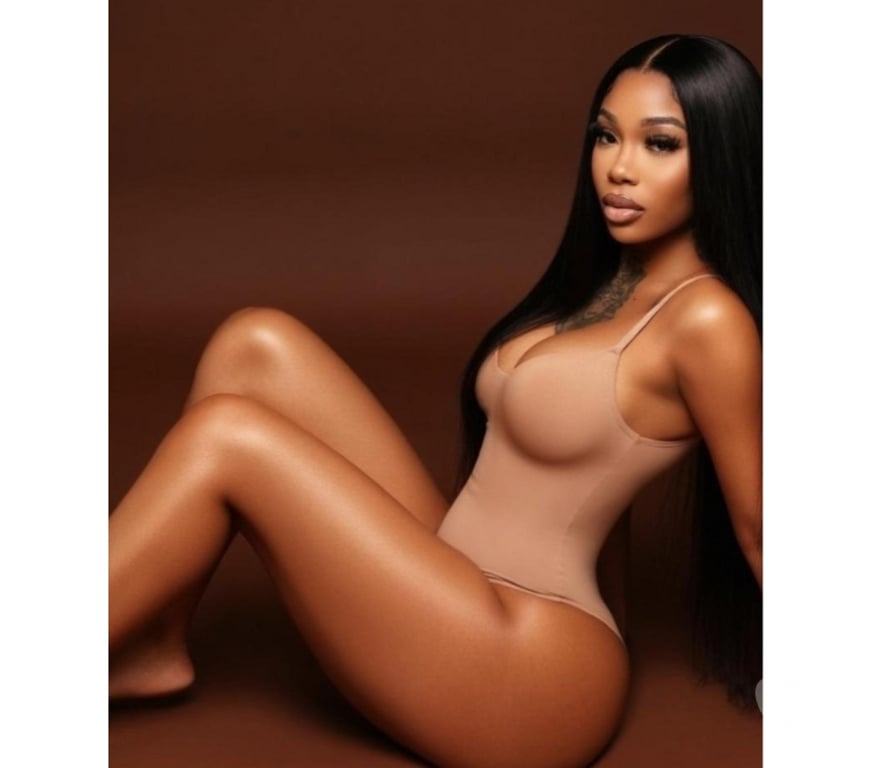 Escorts West Yorkshire Leeds - Photos for Calling 🥰🤩 real PARTY girl full service