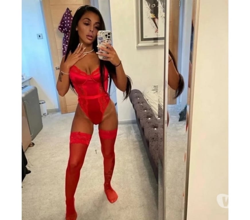 Escorts Dundee Dundee City Centre - Dundee - Photos for Sexy Sabrina new in town!!! Yummy party girl