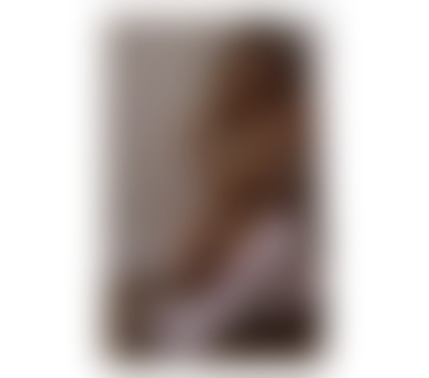 Elegant Blonde Companion – Luxury & Discreet