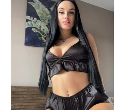  Escorts Tooting Broadway Station South West London - Photos for Karina Sweet 🍑 CALL NOW