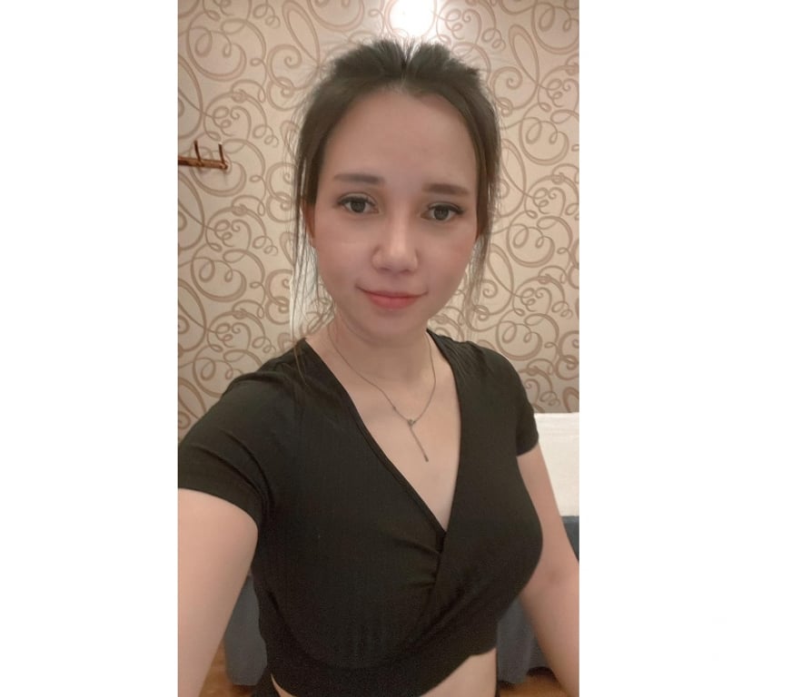 Escorts Surrey Spelthorne - Photos for Sara Thai lady 07510733329