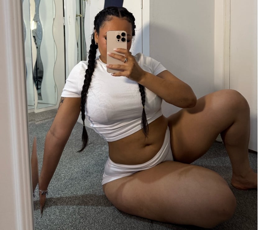 Escorts Aldgate Central London - Photos for Curvy Girl 🍑 Naty 💯Natural 📞 07517156011