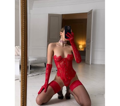 Escorts Pitsea Basildon - Photos for NEW SUPER HOT CURVY MODEL IN TOWN