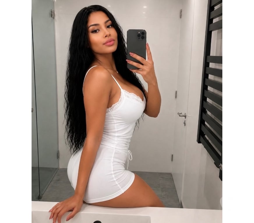 Escorts East London Aldgate East - East London - Photos for SEXY LISA💜BEST SLOPPY BJ OWO IN ALDGATE💋BEST GFE❤️