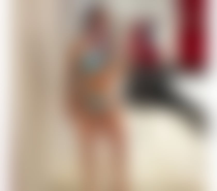 Loren – sexy brunette hot🔥