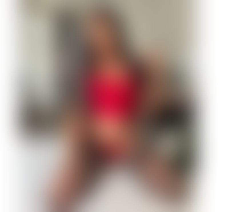 Trans Escorts Swansea - Wales Swansea City Centre - Swansea - Photos for Beautiful Brazilian TS with Gorgeous Curves