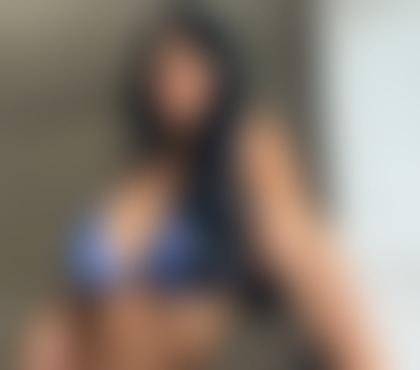 Livia New Brazilian party girl ♥️💋❤️