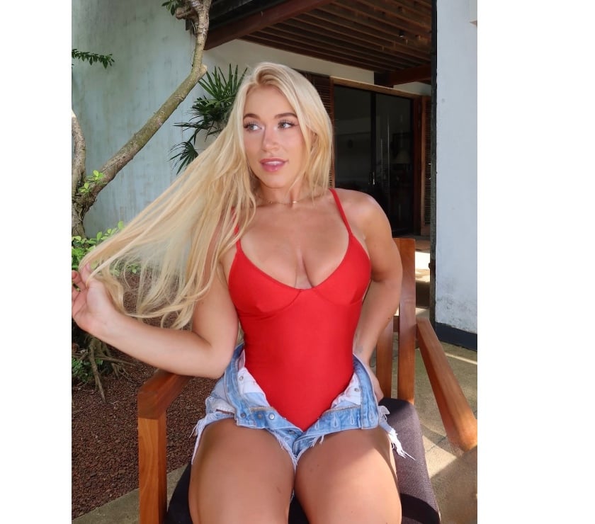 Escorts West Sussex Chichester - Photos for Elle Russian 🇷🇺💖 📍Chichester