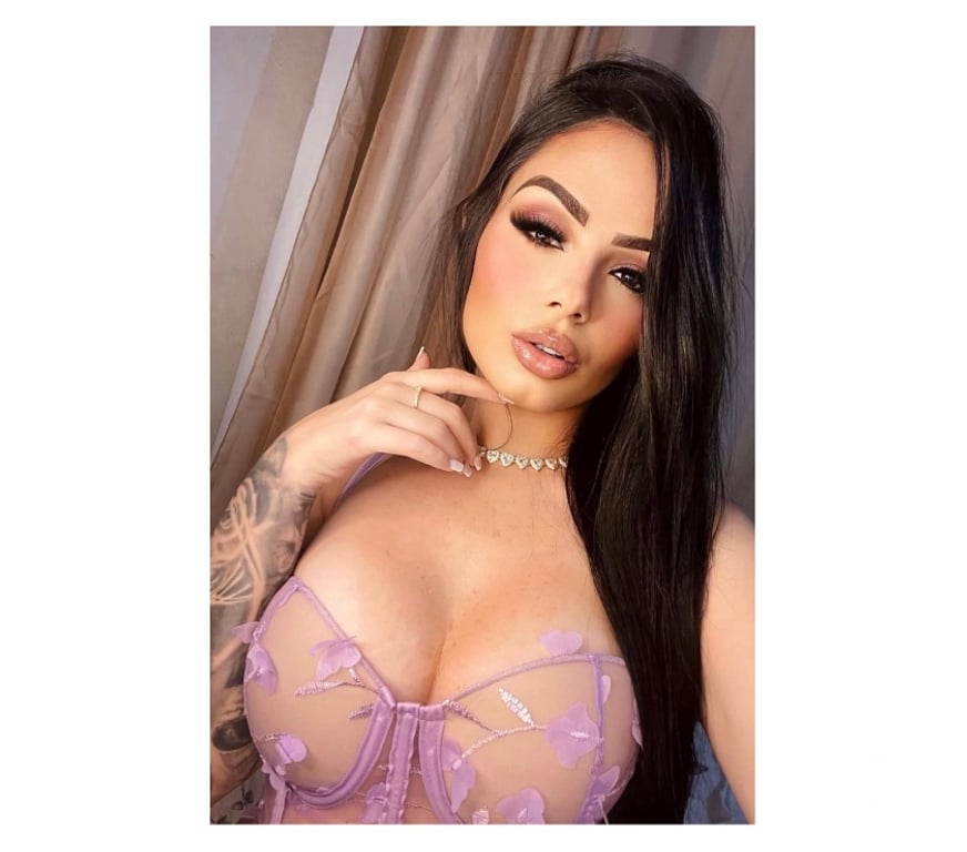 Escorts North West London West Acton Station - North West London - Photos for BRAZILIAN BRUNETTE NEW PARTY 🌹