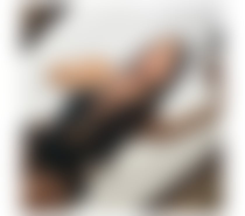 Escorts Acton West London - Photos for 🔥 CLASSY • APPROACHABLE • RELAXED 🔥