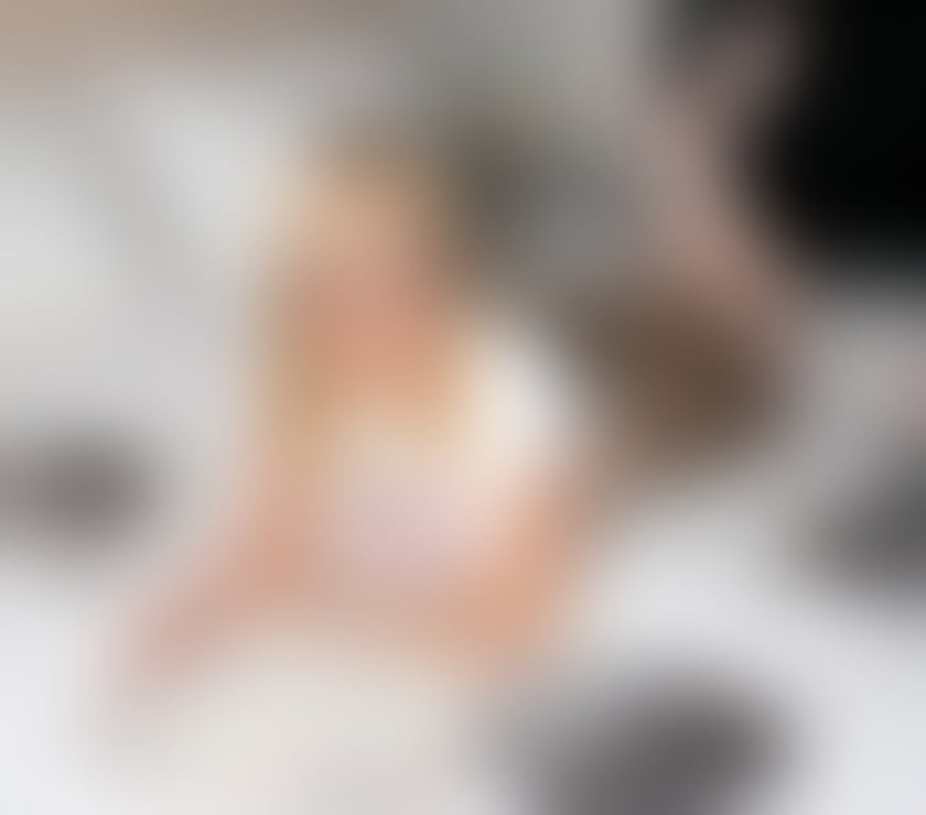 Escorts West Northamptonshire Northampton - West Northamptonshire - Photos for GABY 19yrs Bombshell Party🥂Baby Face🍭Horny-OWO💦