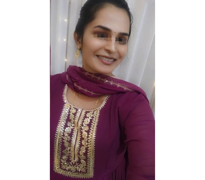 Escorts West London Hillingdon - Photos for Hema sree South Indian Tamil Girl