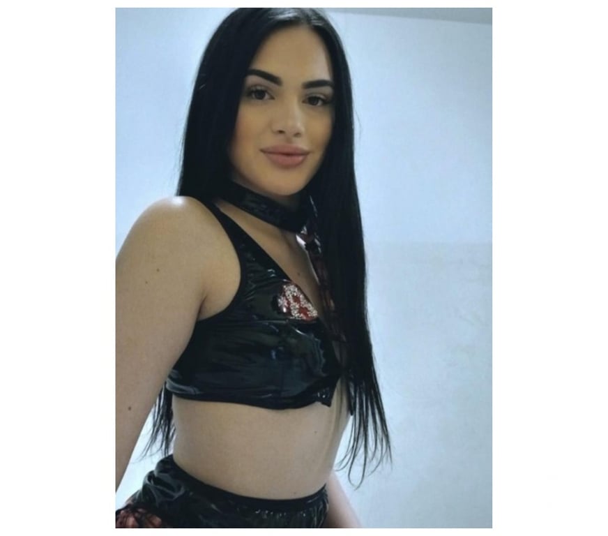 Escorts West Sussex Crawley - Photos for Warm, Discreet & Professional