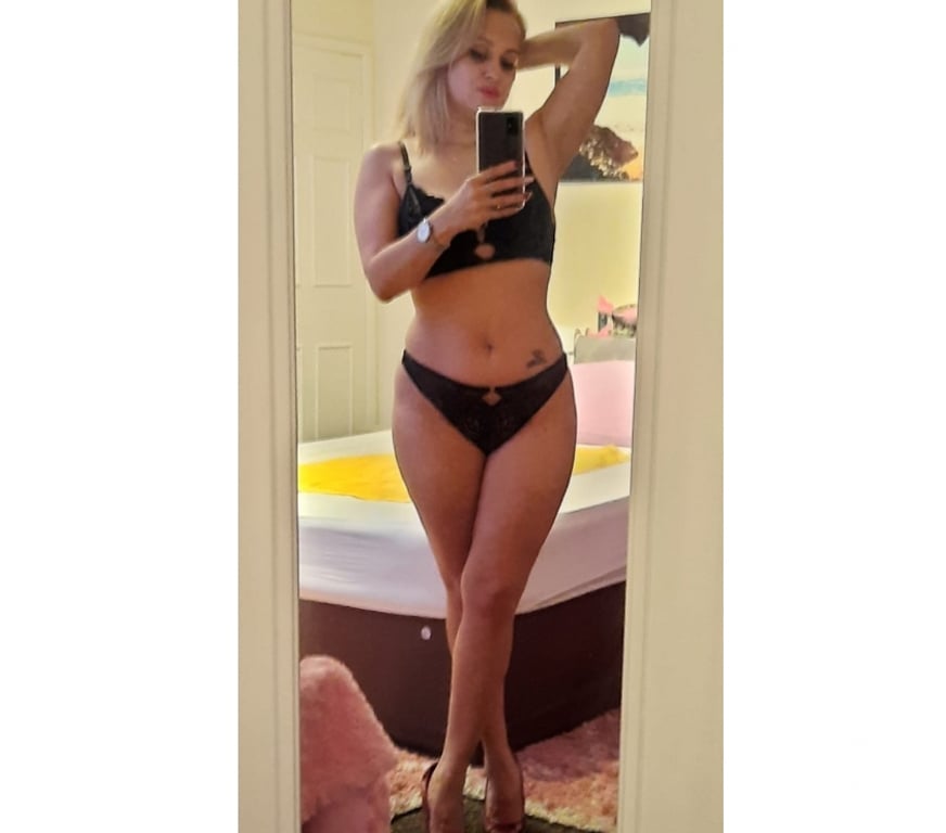 Escorts West Yorkshire Leeds - Photos for Blond curvy body sensual & sexi. Picture 100% real