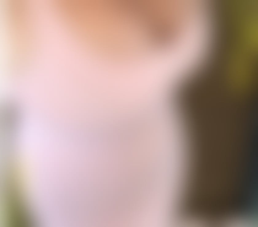 Escorts East London Forest Gate - East London - Photos for Mature Laura💋Natural big boobs❤Last day April 23th