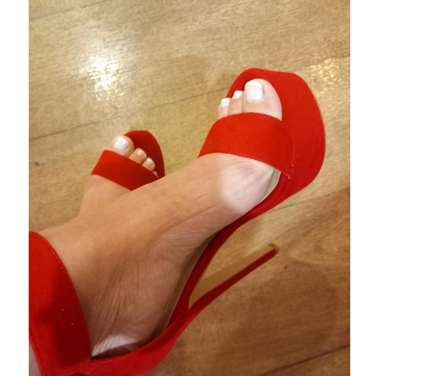 Escorts East London Redbridge - Photos for NORA 😘Best Party Girl 🥰Sloopy bj