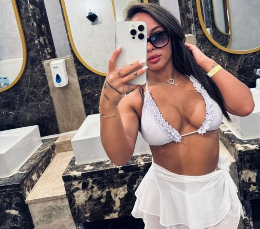 Escorts South West London Sutton - Photos for Carla 🌹 Elegant. Confident. Exclusive 🌹