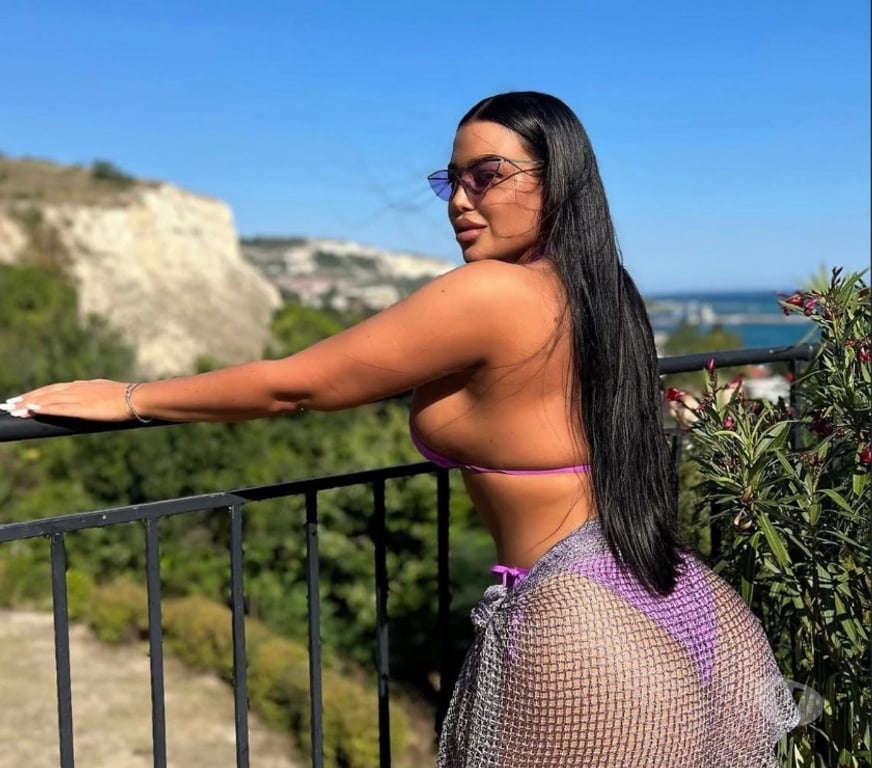 Escorts West Midlands Birmingham - Photos for Alexandra New in Town