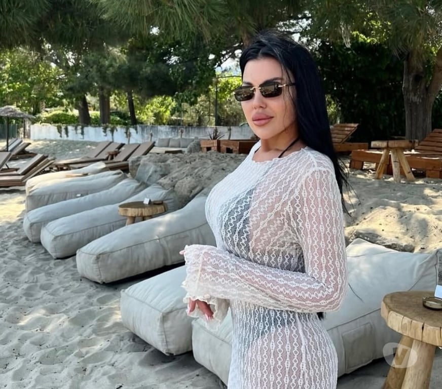 Escorts West Midlands Birmingham - Photos for Alexandra New in Town