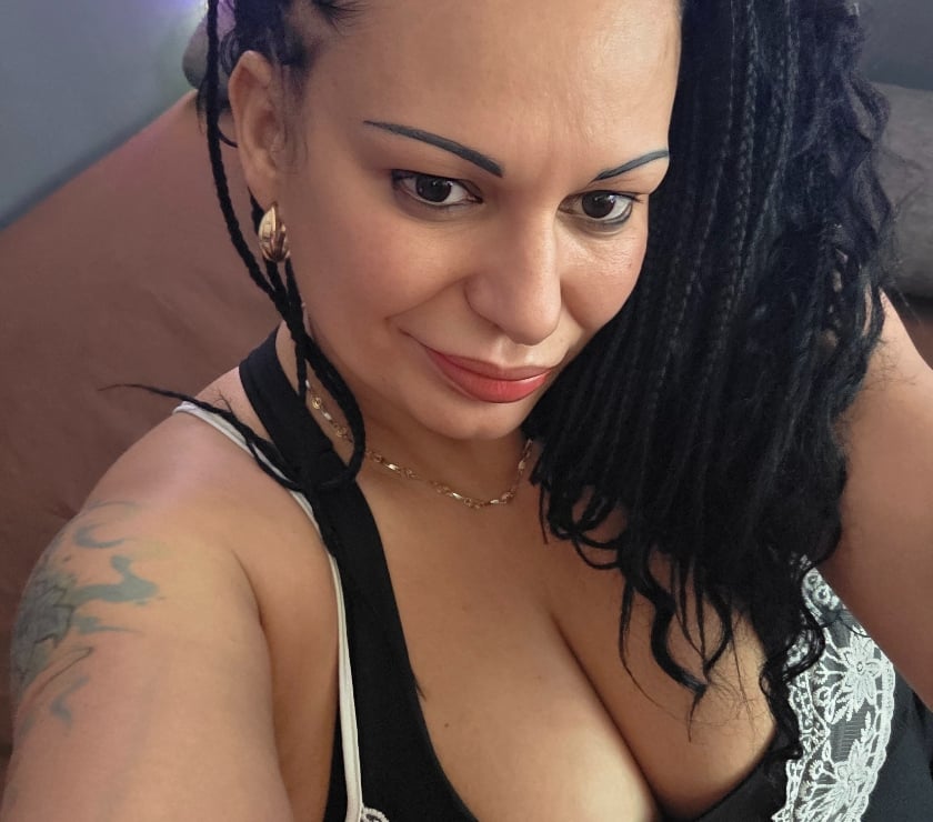 Escorts West London Hillingdon - Photos for Sexy Simona Best service. Owo! CIM!