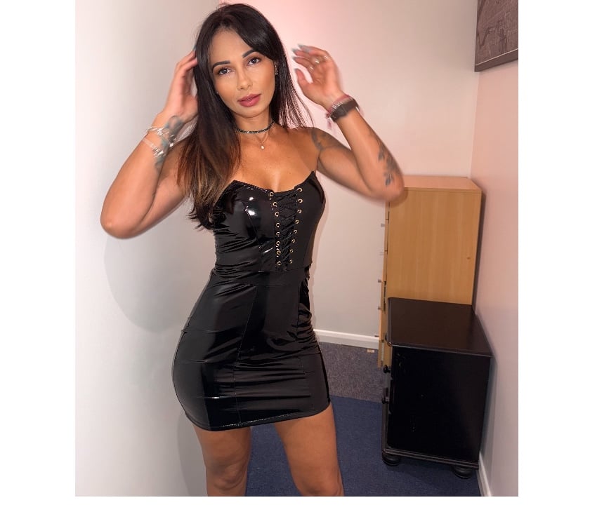 Carol ✨ GFE from Brazil 🇧🇷 size 6 ❤️