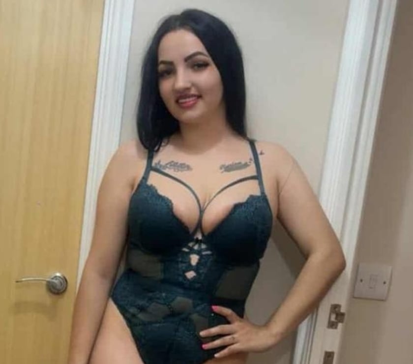 Escorts West Drayton Hillingdon - Photos for Bella brunette real picture
