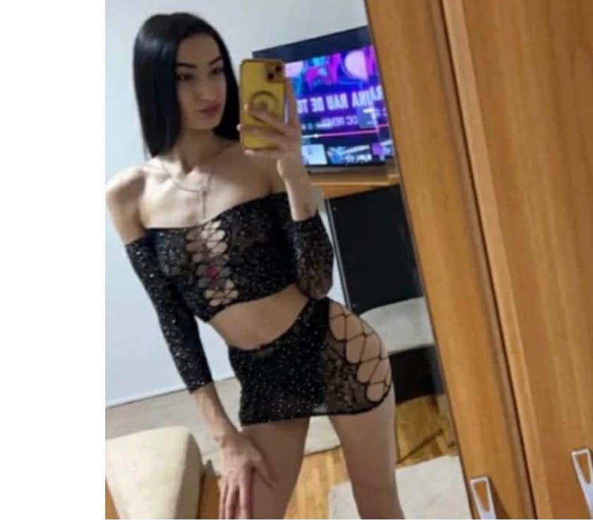 Escorts South East London Elephant & Castle Station - South East London - Photos for 🍒NAUGHTY Carina 🪩 🔝HOTTEST BRUNETTE 🔝PARTY