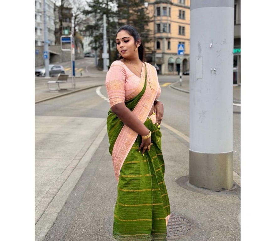 Escorts East London Redbridge - Photos for Neeranjana South Indian Tamil Nadu Girl 🇮🇳