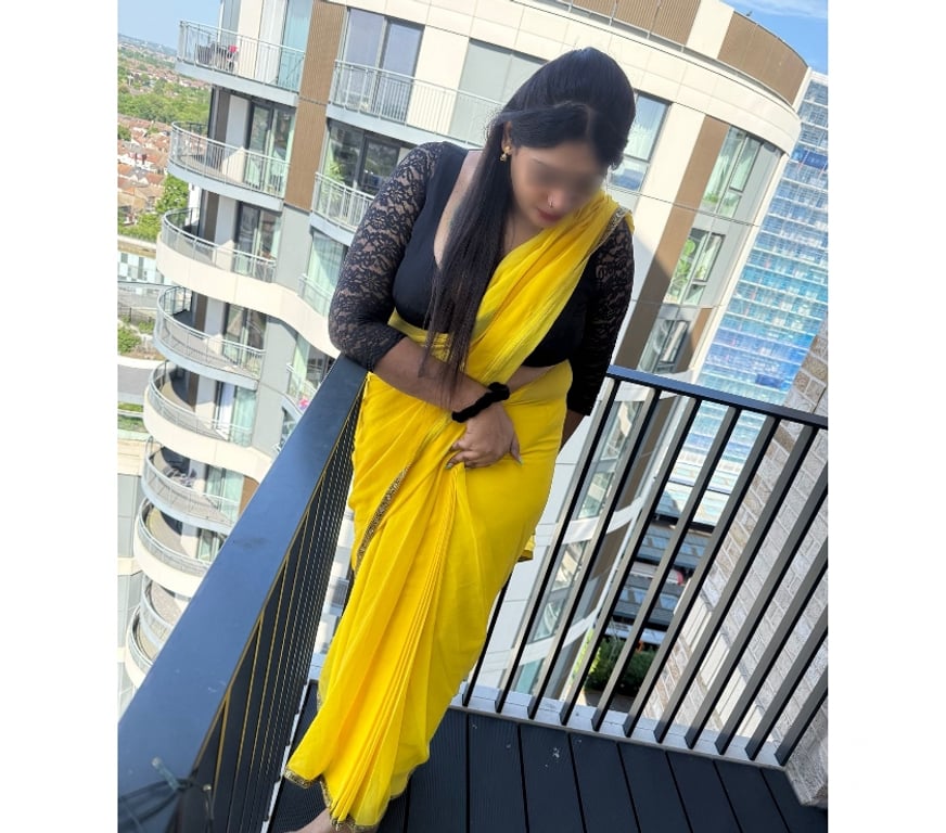 Escorts Bedfordshire Luton - Photos for South Indian Tamil Girl New