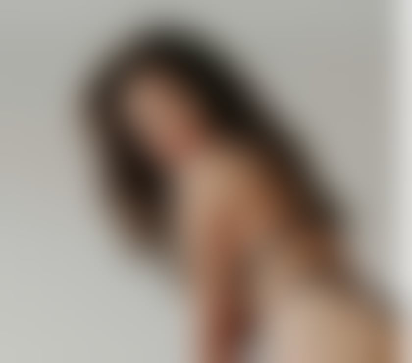 TINA NEW IN THE AERIA BEST SERVICE