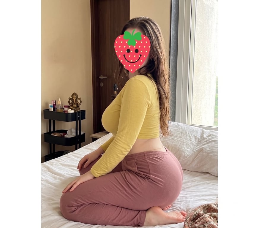 Adult Entertainment Edinburgh Edinburgh Airport - Edinburgh - Photos for Goddess Ruby! Curvy and busty!