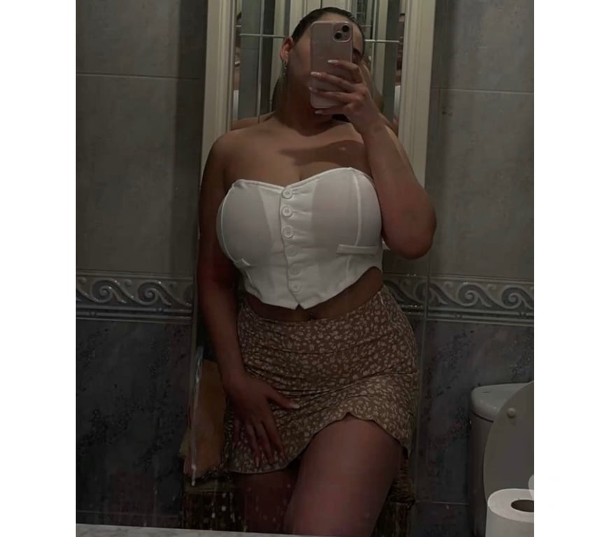 Adult Entertainment West Midlands Birmingham - Photos for Goddess Ruby! Curvy and busty!