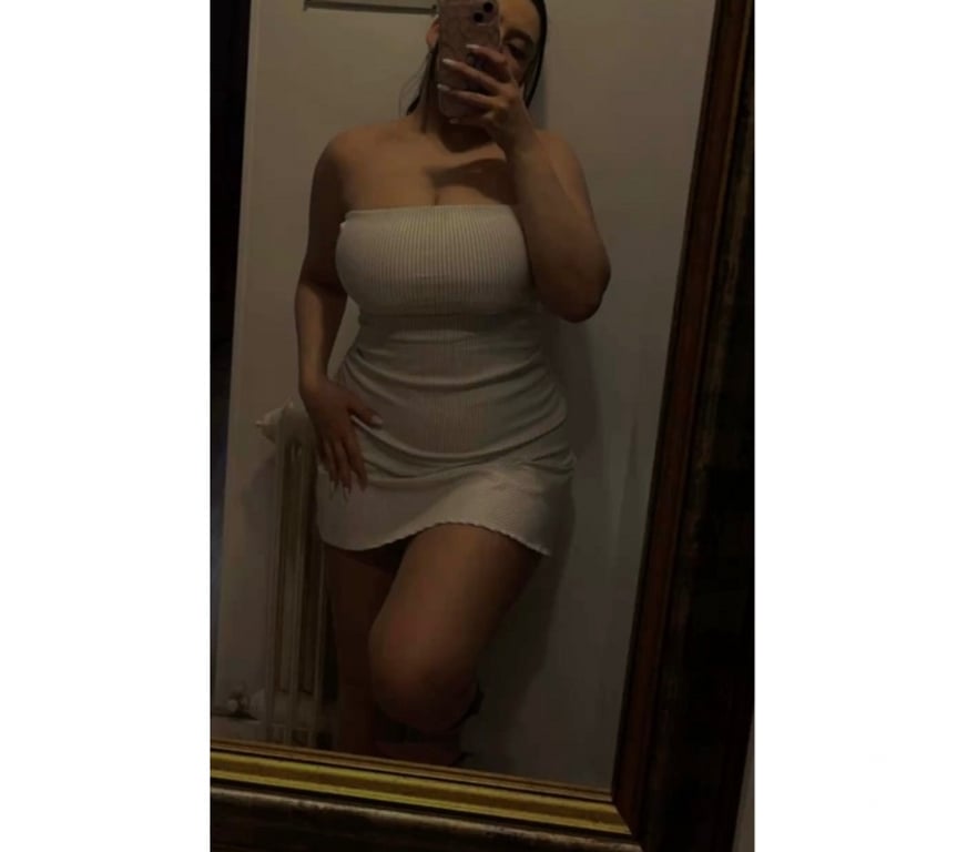Adult Entertainment West Midlands Birmingham - Photos for Goddess Ruby! Curvy and busty!