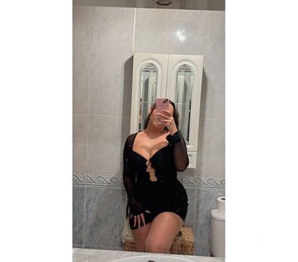 Adult Entertainment Edinburgh Airport Edinburgh - Photos for Goddess Ruby your busty pleasure!